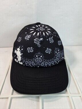 Disney Collection by neff, Mickey Mouse Logo Snap Back Hat.  Blk & Wht .